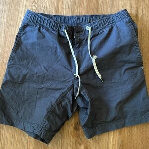 Vuori Shorts M 98% Organic Cotton 2% Elastane